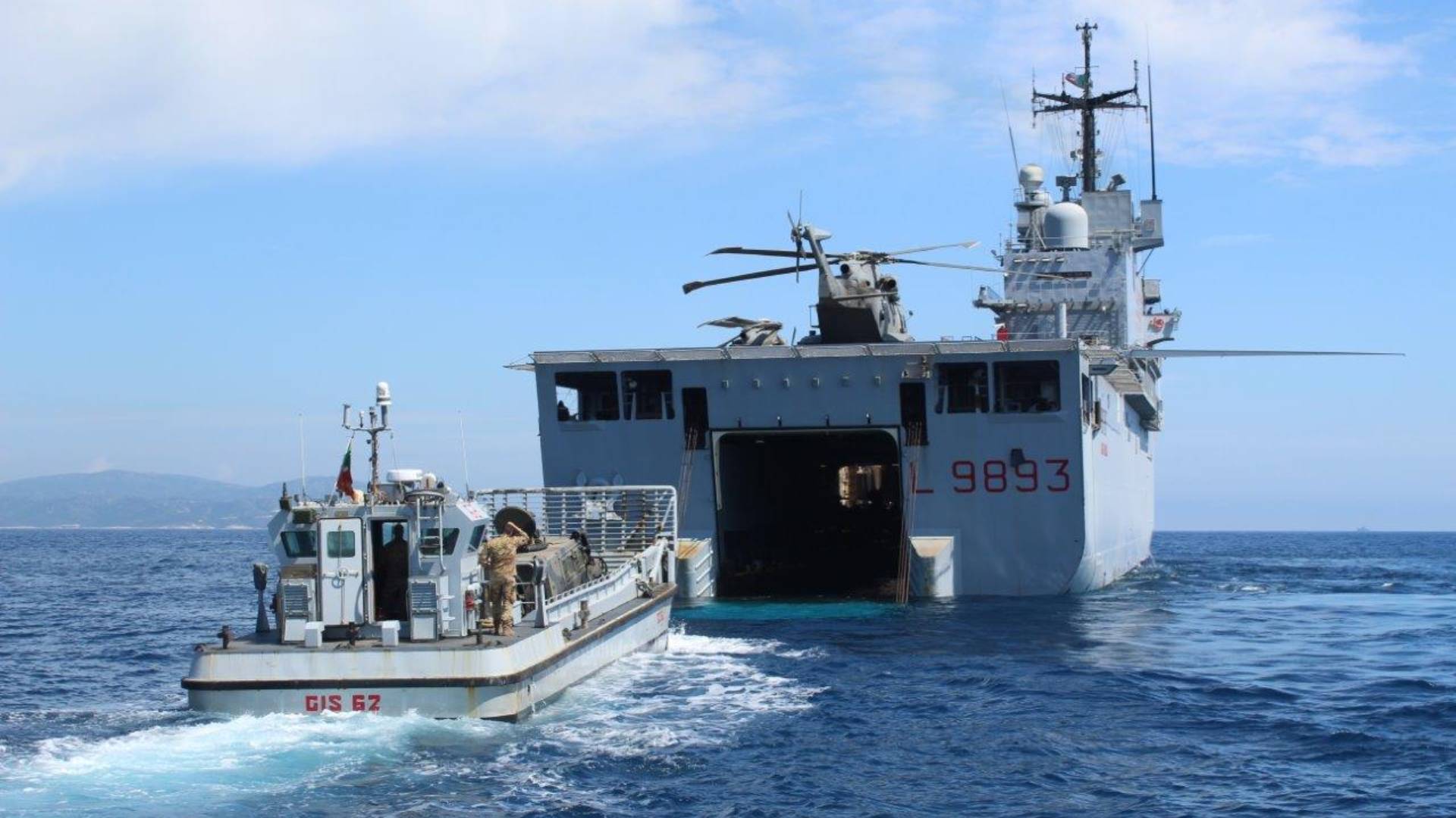 Nave San Marco in sosta al porto di Civitavecchia - ANMI